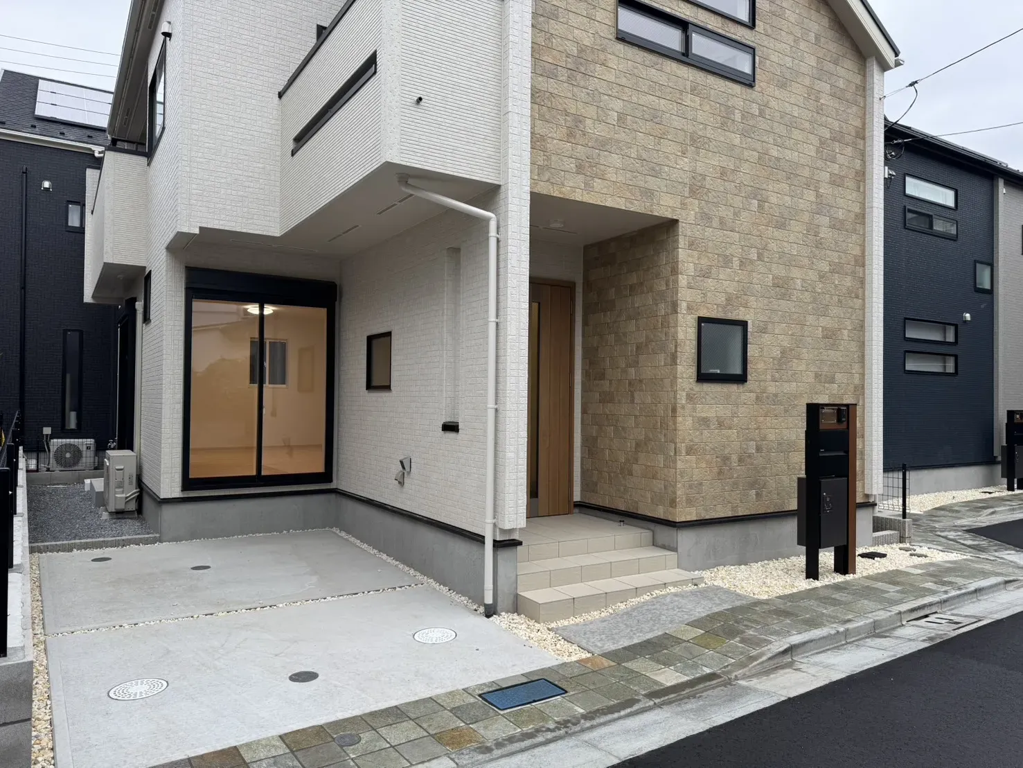 前面道路含む現地写真