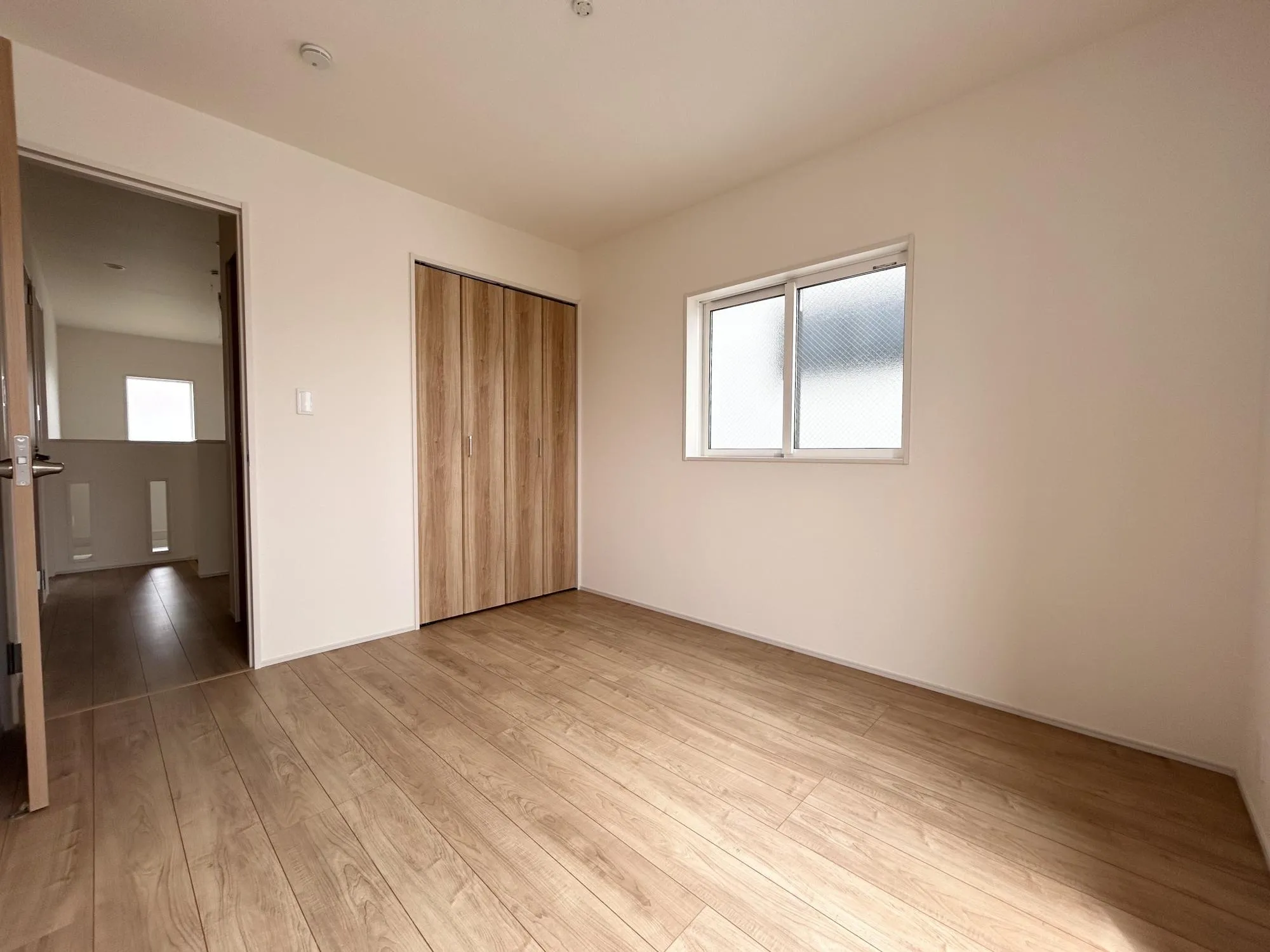 全居室収納付きなのでとても便利な仕様です♪お洋服がたくさんのご家族も安心です☆