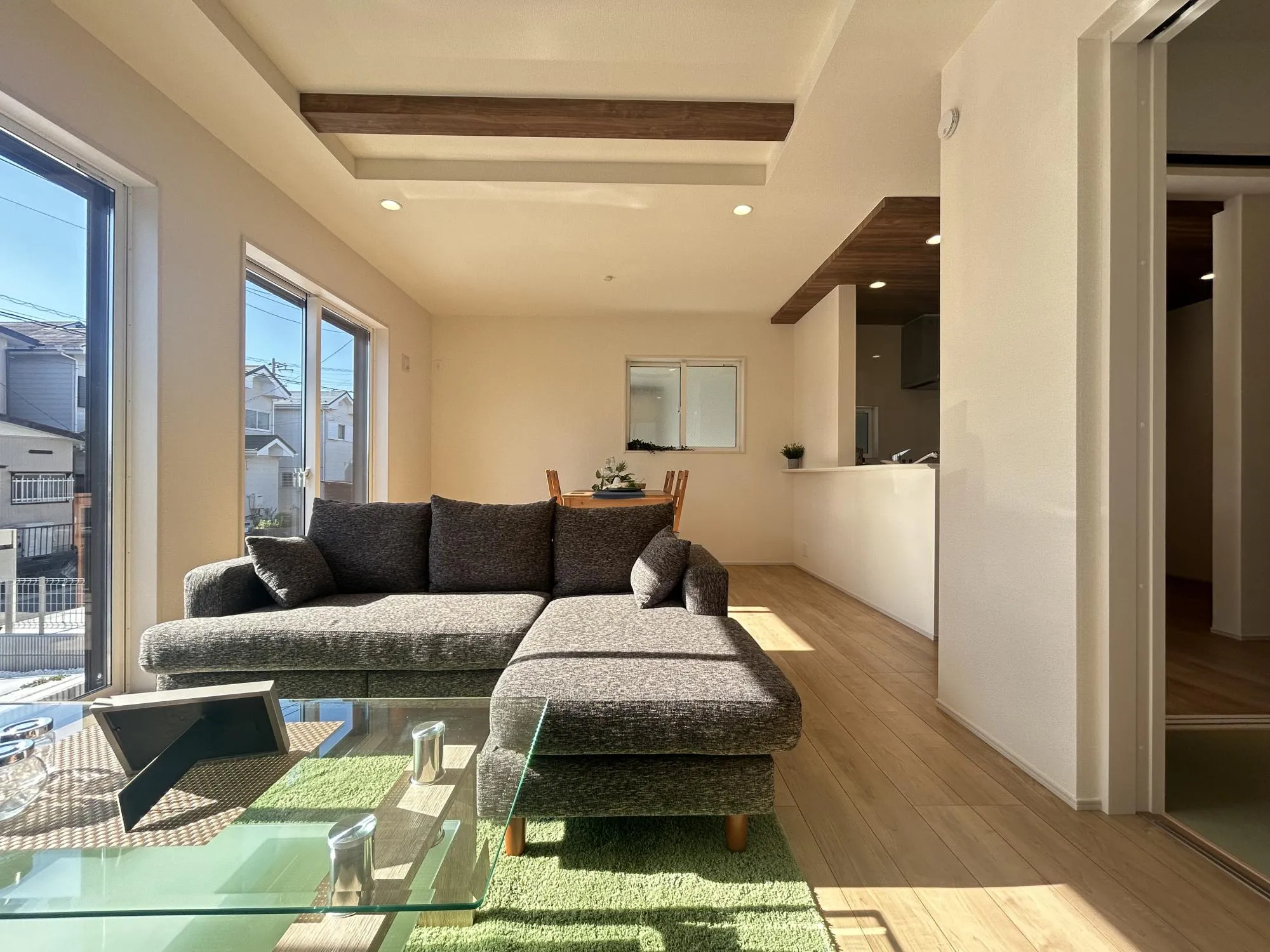 LDKは和室と一体になっており、ご両親などご来客があった際にも広々ご使用いただけます◎