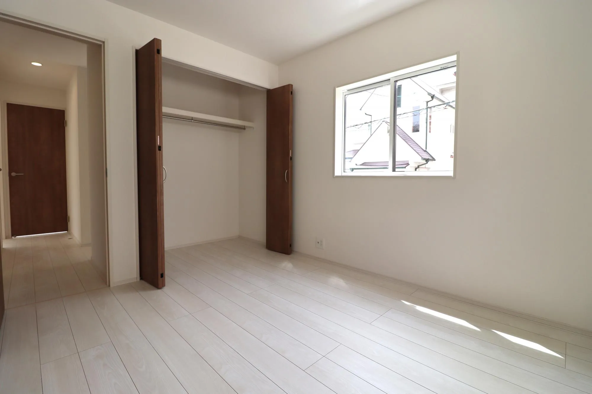 【洋室(北西、5.25帖)】