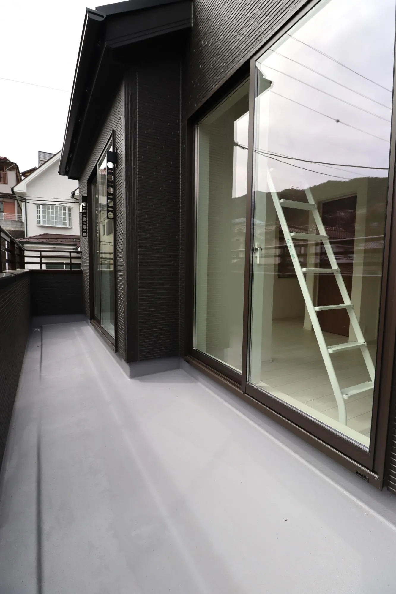 【バルコニー】