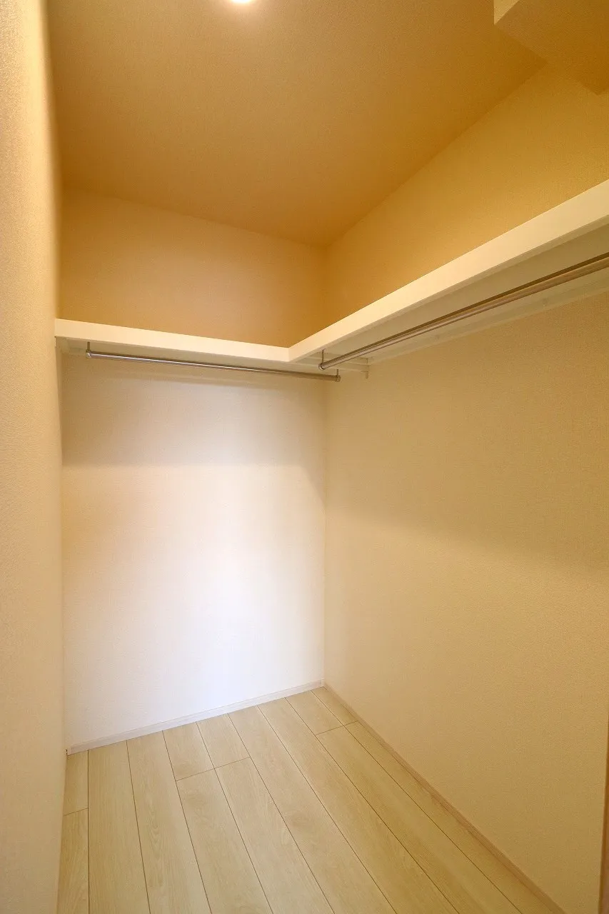 【2号棟ウォークインクローゼット】