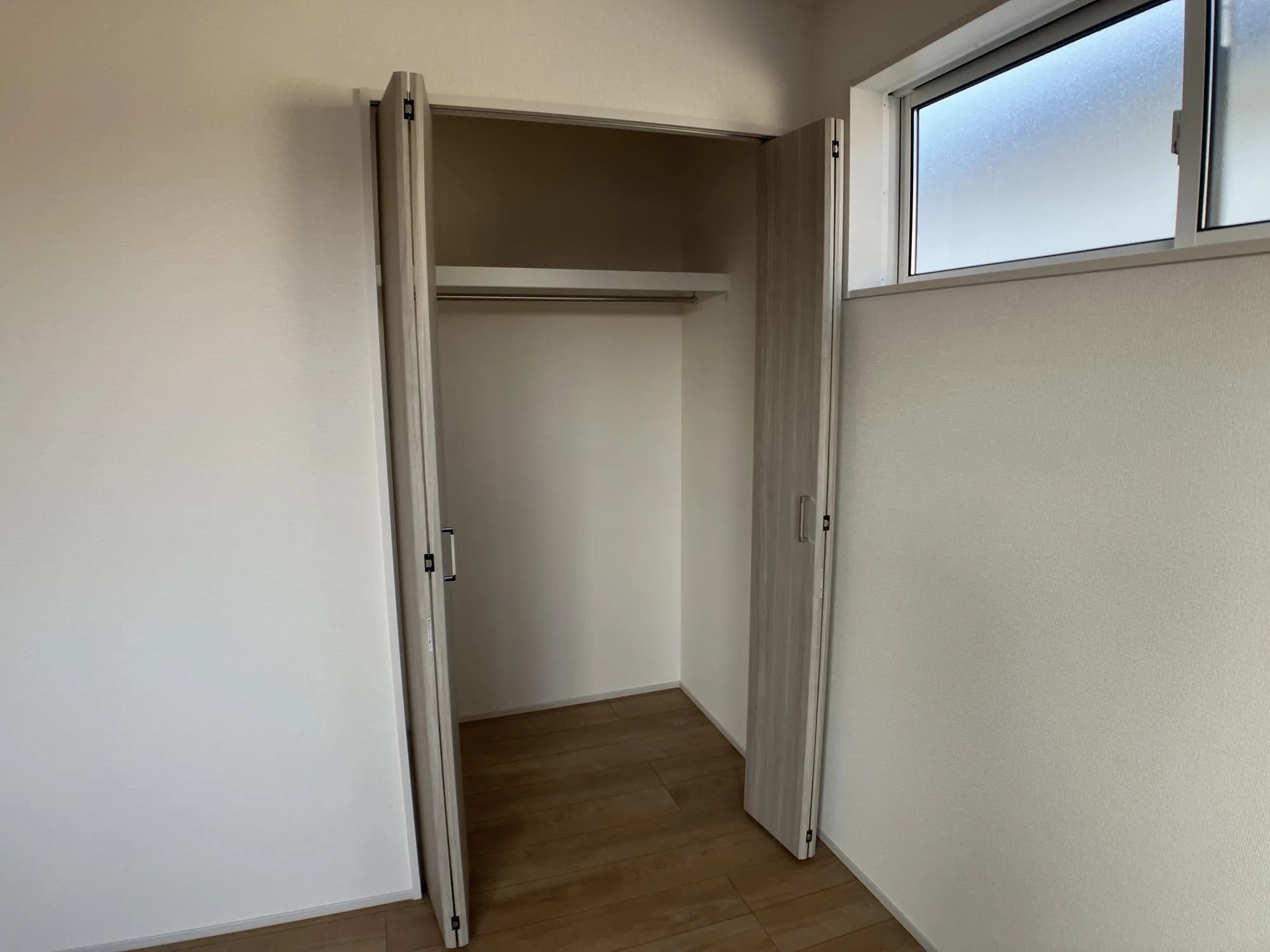 座間市四ツ谷の「ブルーミングガーデン 座間市四ツ谷5棟」（71074009