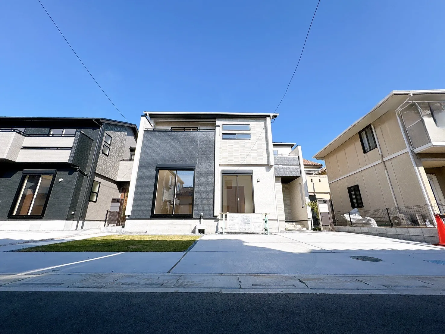 【販売現地】南道路の為、全棟陽当たり良好♪