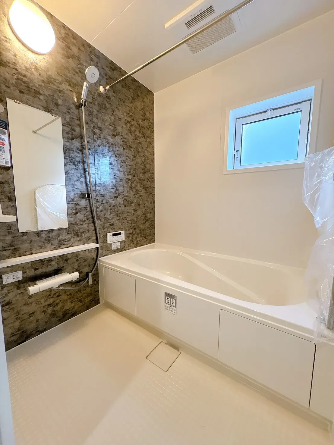 【浴室】乾燥・冷暖房付きです