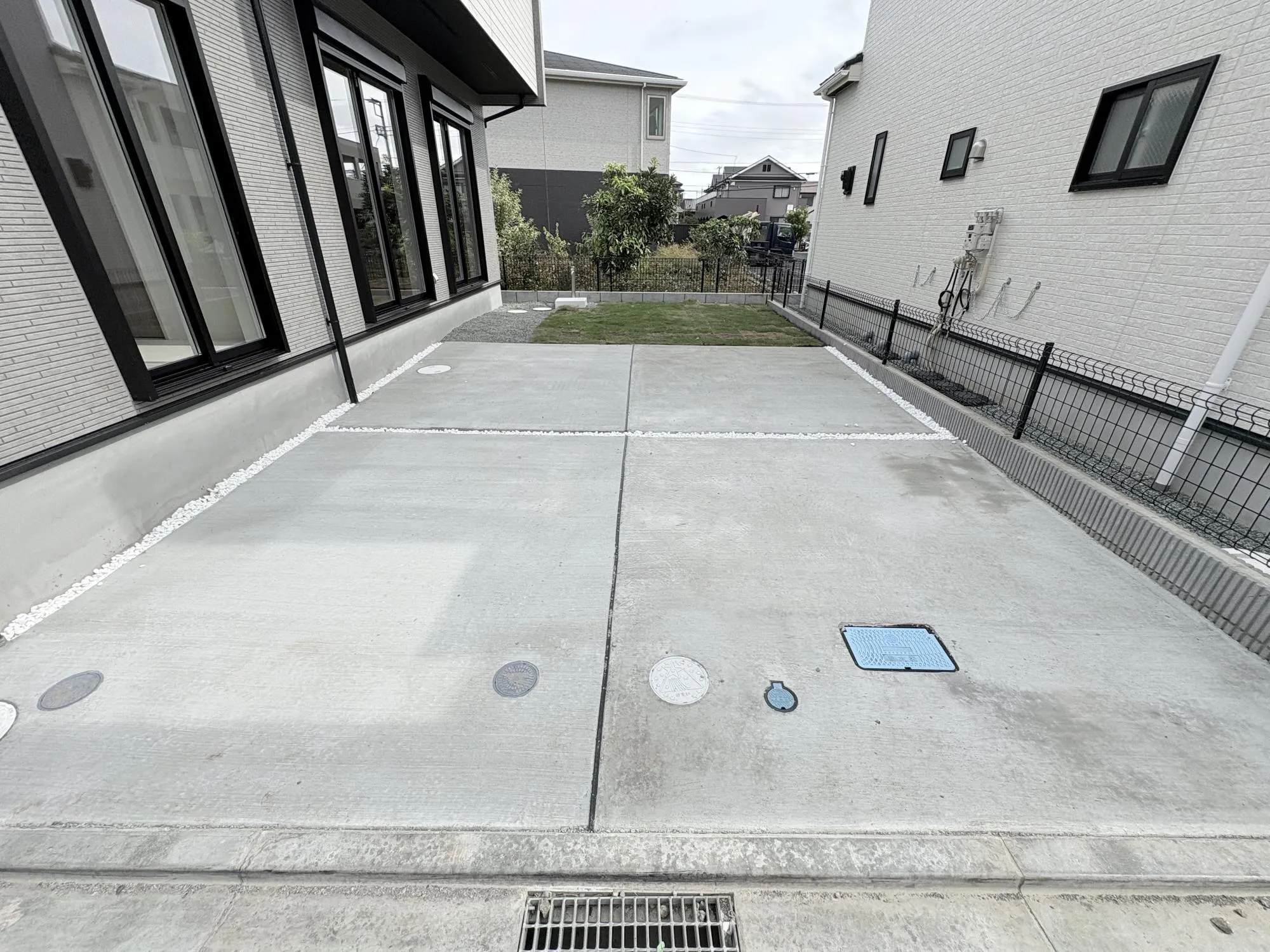 1号棟　車庫スペース