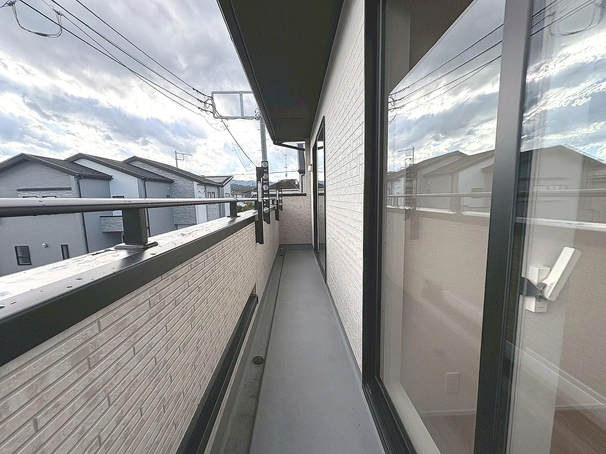 2号棟広々バルコニー