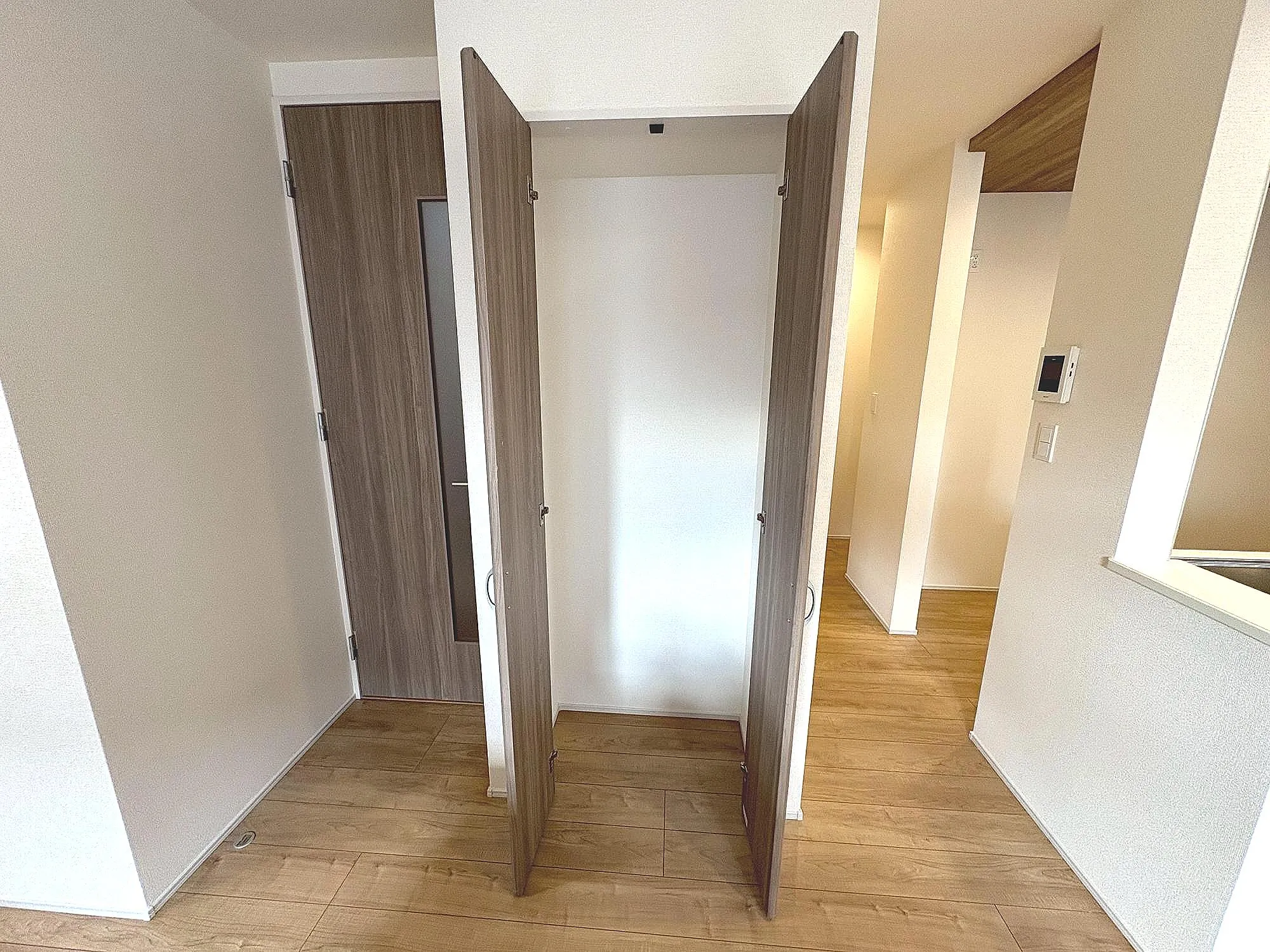 2号棟リビング収納