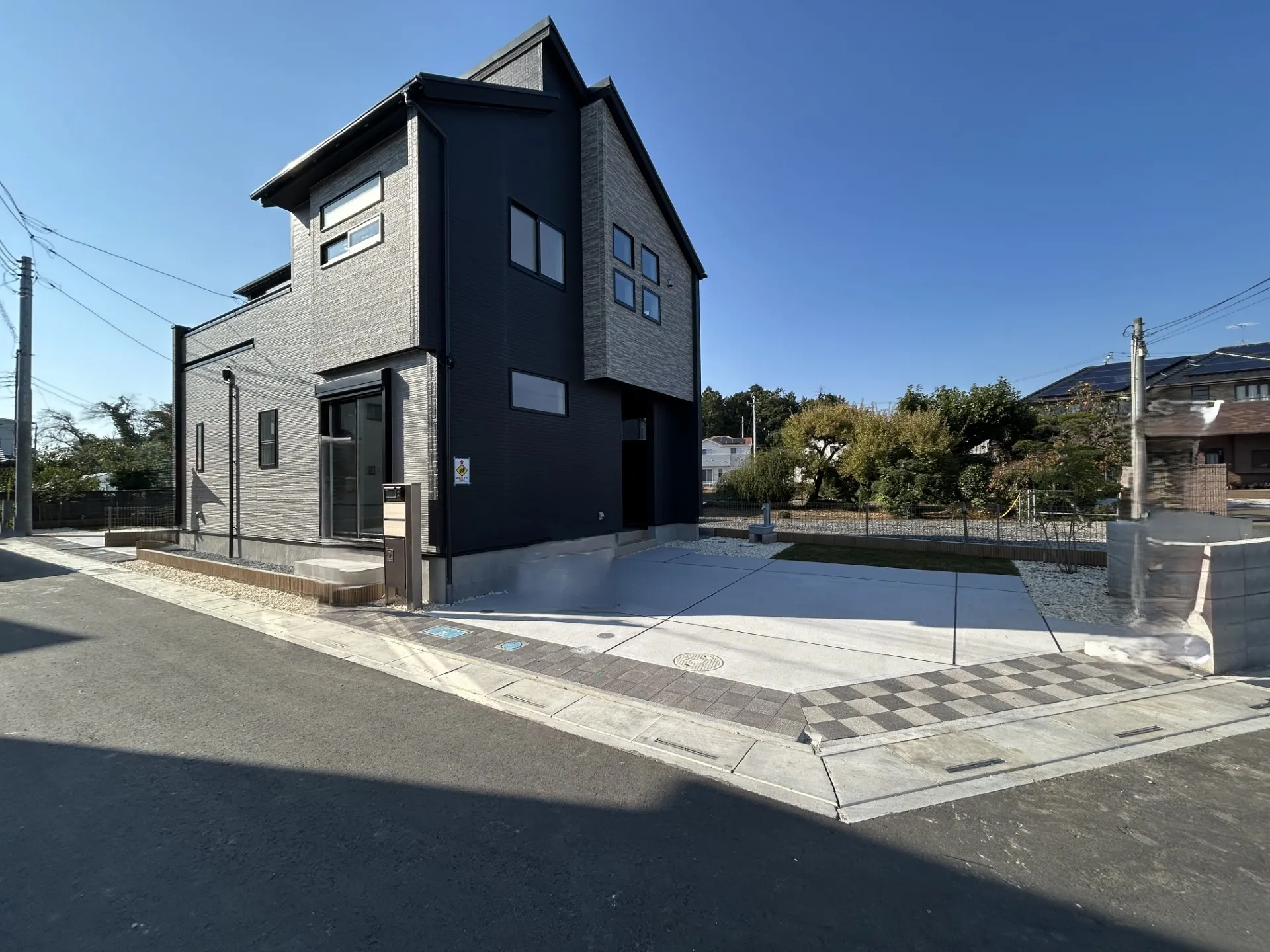 【①号棟】3(4)LDK+カースペース並列2台