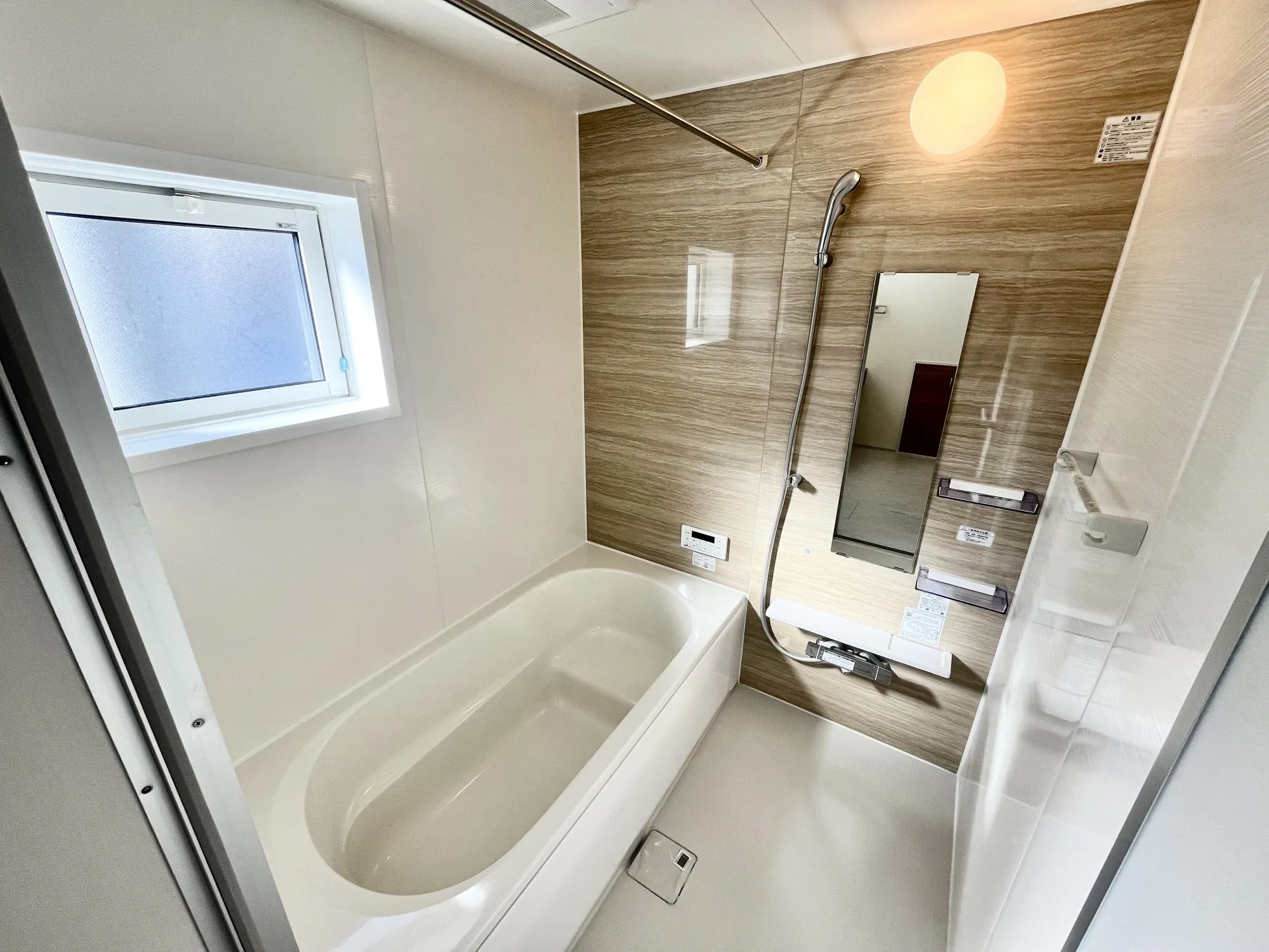 1日の疲れを癒す浴室。浴室乾燥と追炊もついております【5号棟】