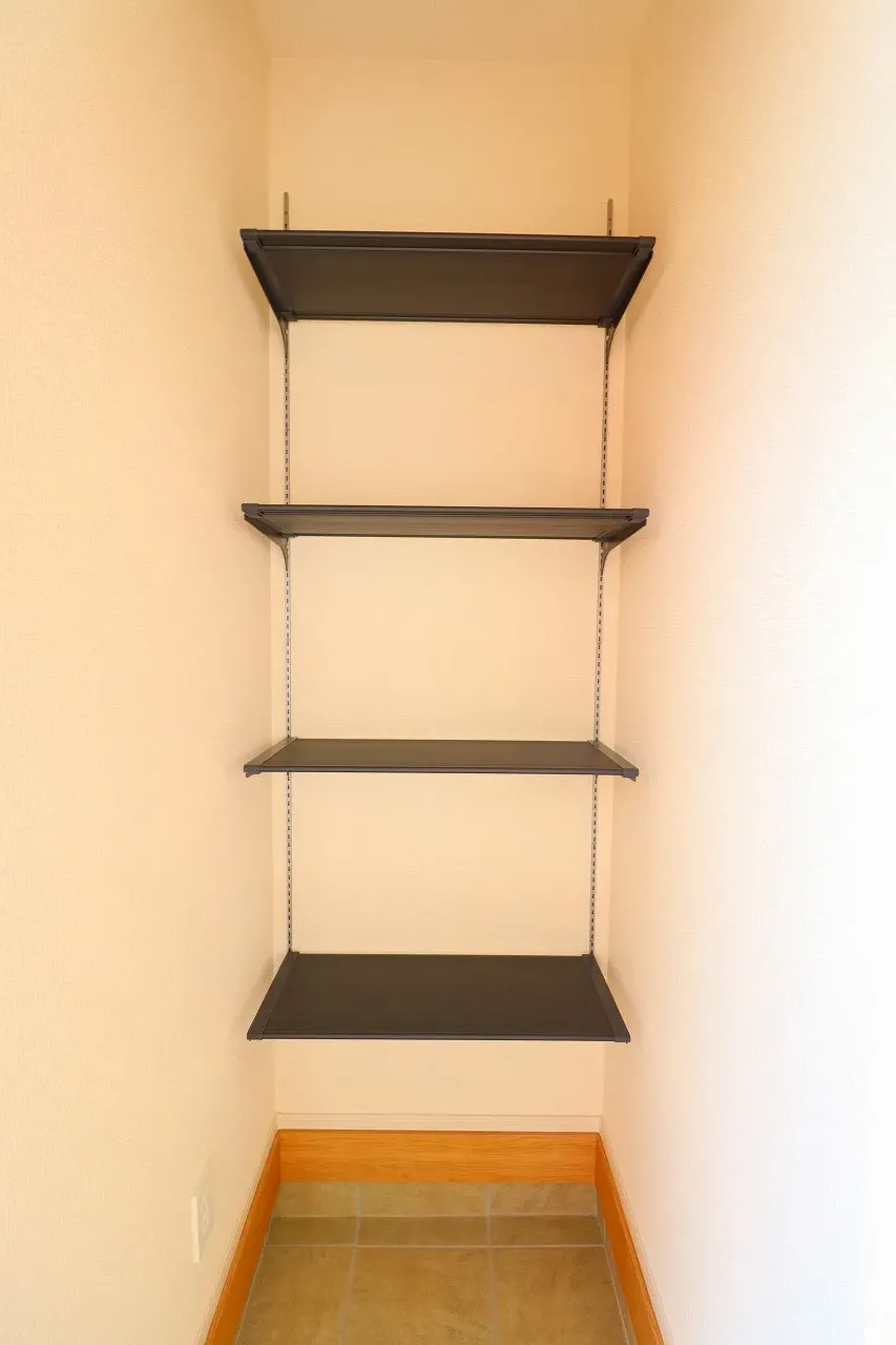 【2号棟土間収納】