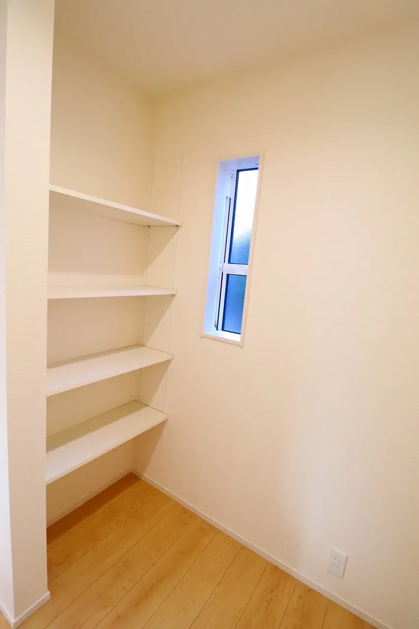 【2号棟パントリー】