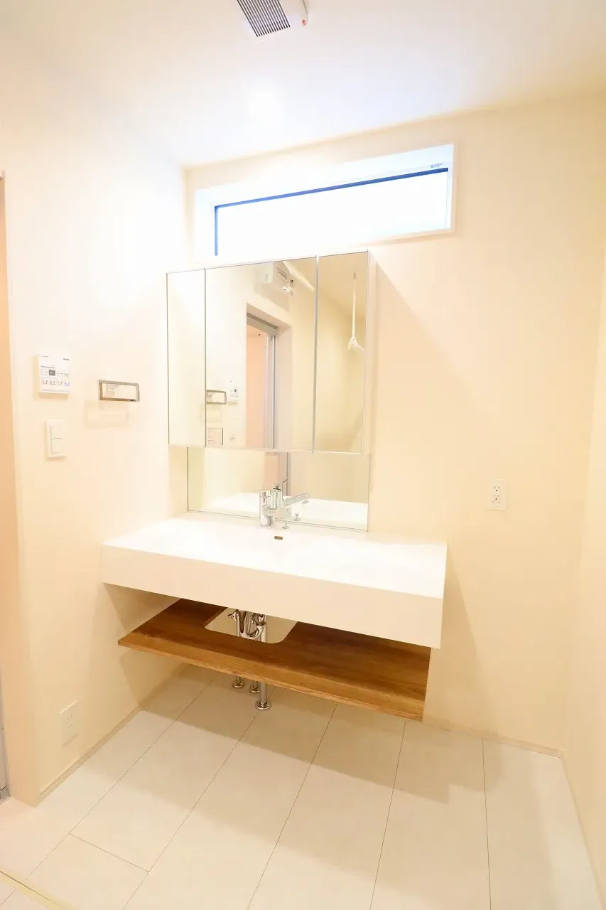 【2号棟洗面所】