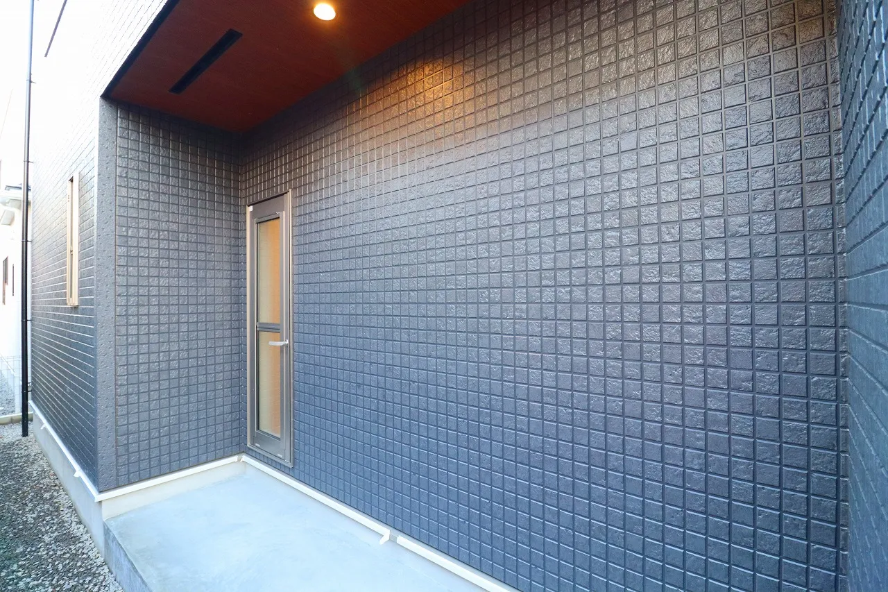 【2号棟勝手口】