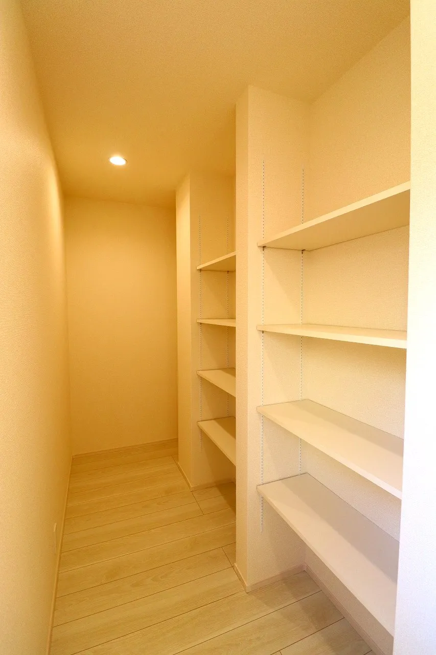 【3号棟パントリー】