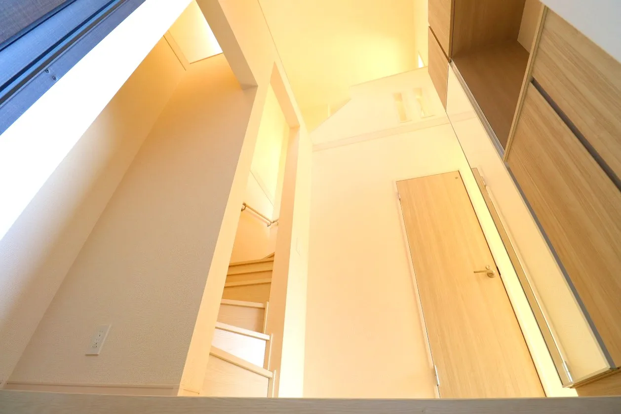 【3号棟玄関吹き抜け】