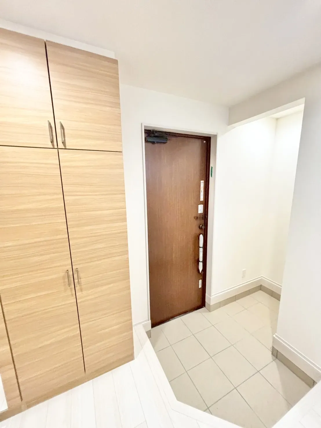 【玄関 | 5号棟】