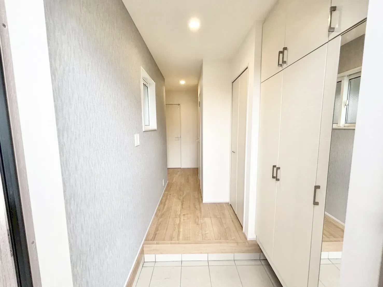 【玄関 | 7号棟】