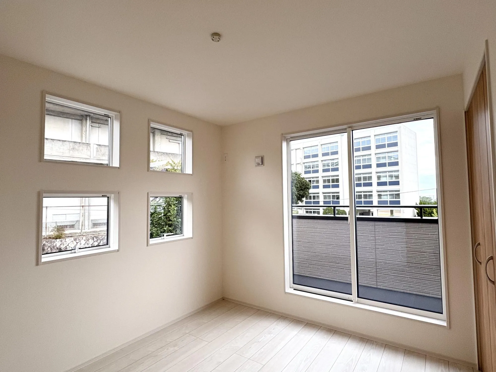 【1号棟 洋室(5.25帖)】