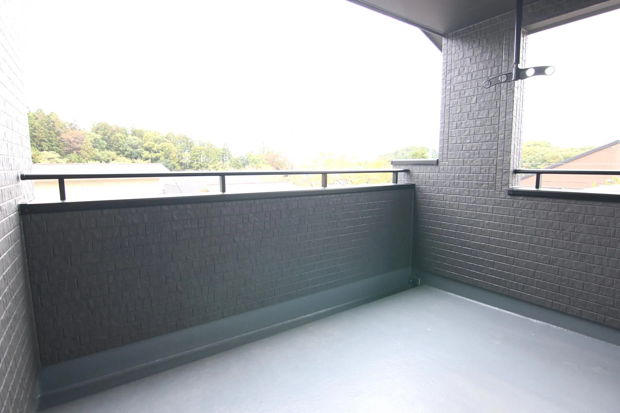 【バルコニー】