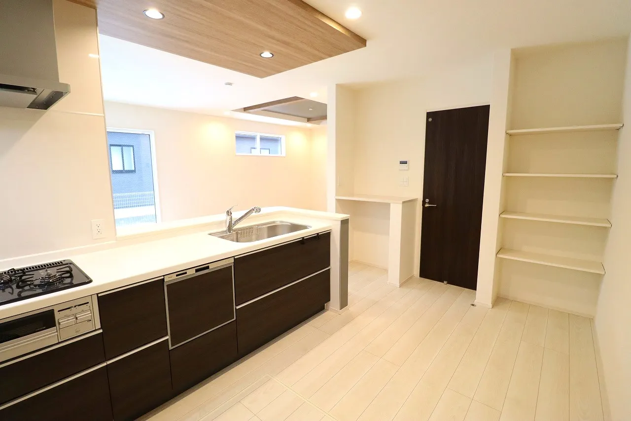 【1号棟キッチン+収納】