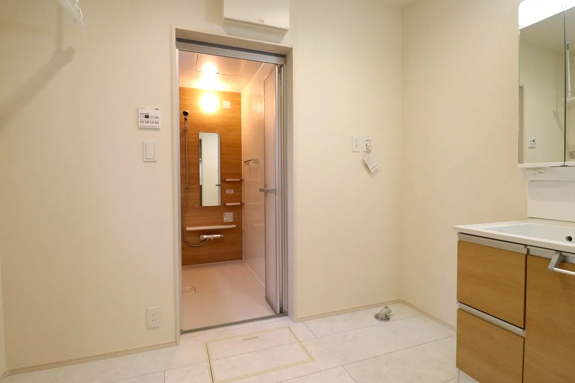 【2号棟洗面所】