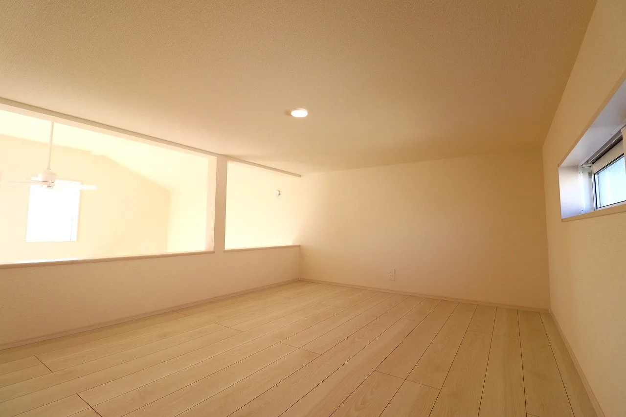 【6号棟ロフト】