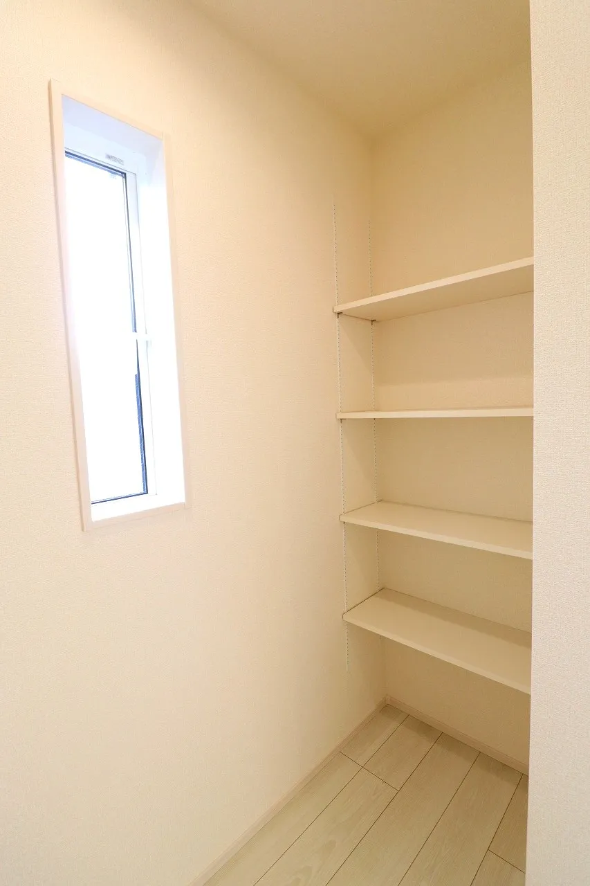 【7号棟パントリー】