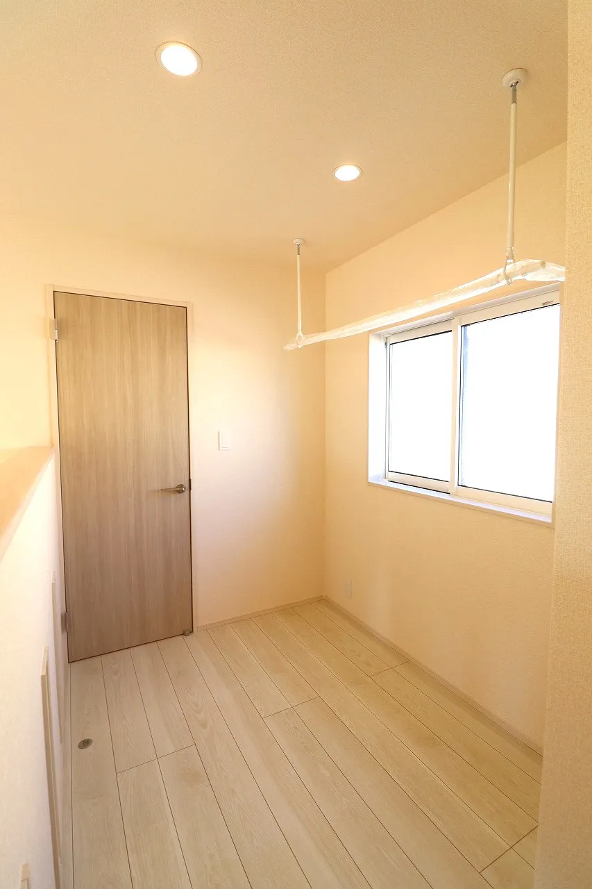 【7号棟2階廊下】