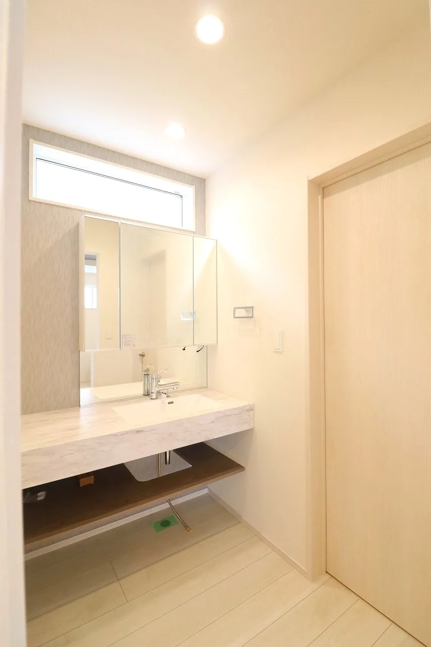 【8号棟洗面所】