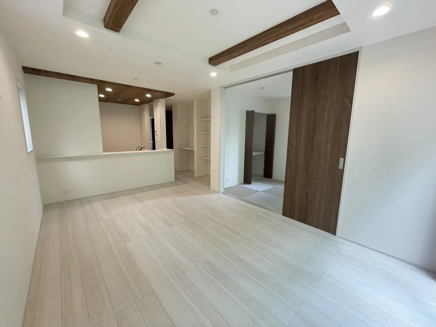 3号棟LDK16帖和室4.37帖(2025年11月撮影)