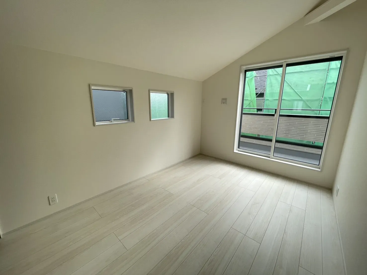 3号棟洋室6帖(2025年11月撮影)