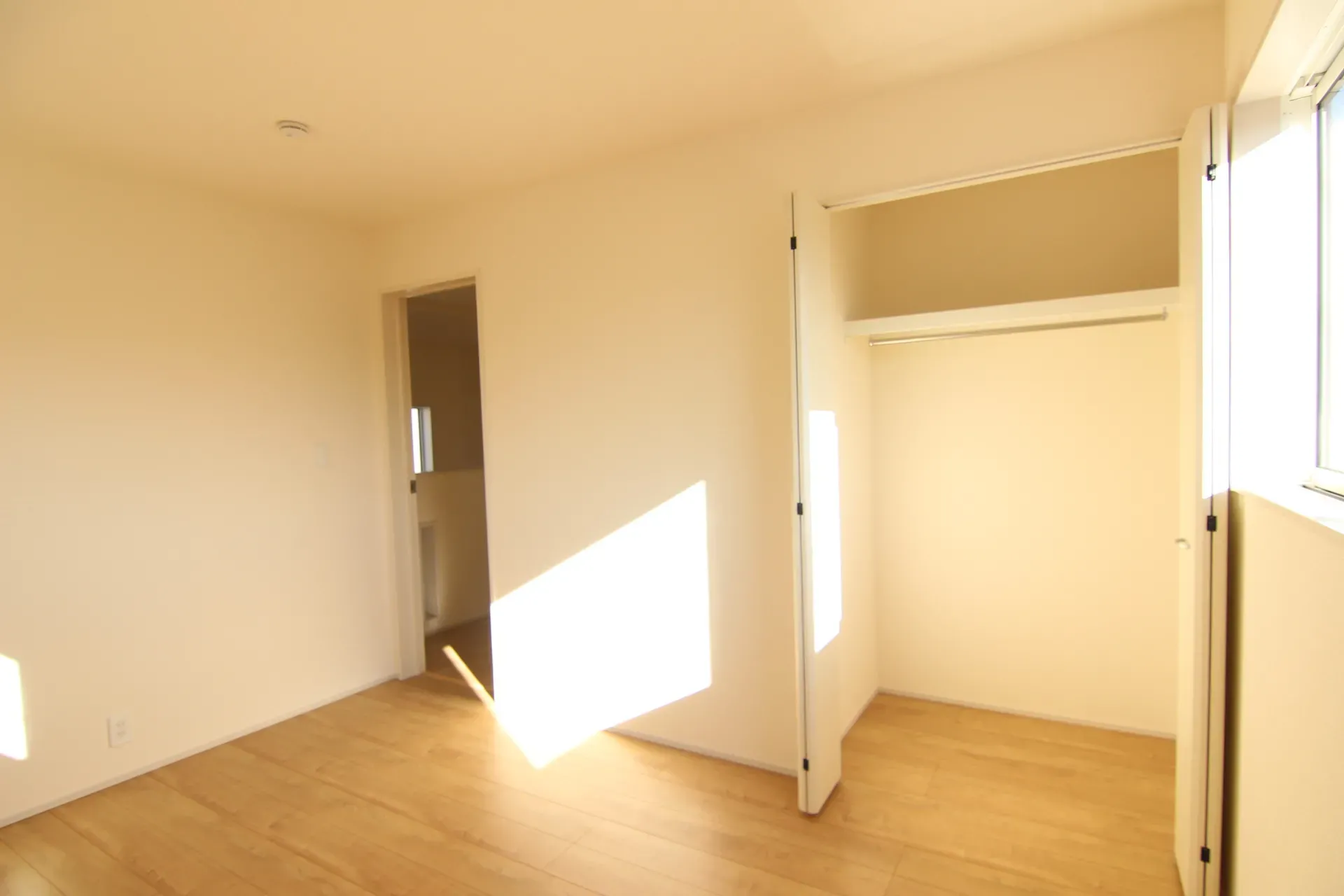 洋室6.21帖(2026年1月撮影)