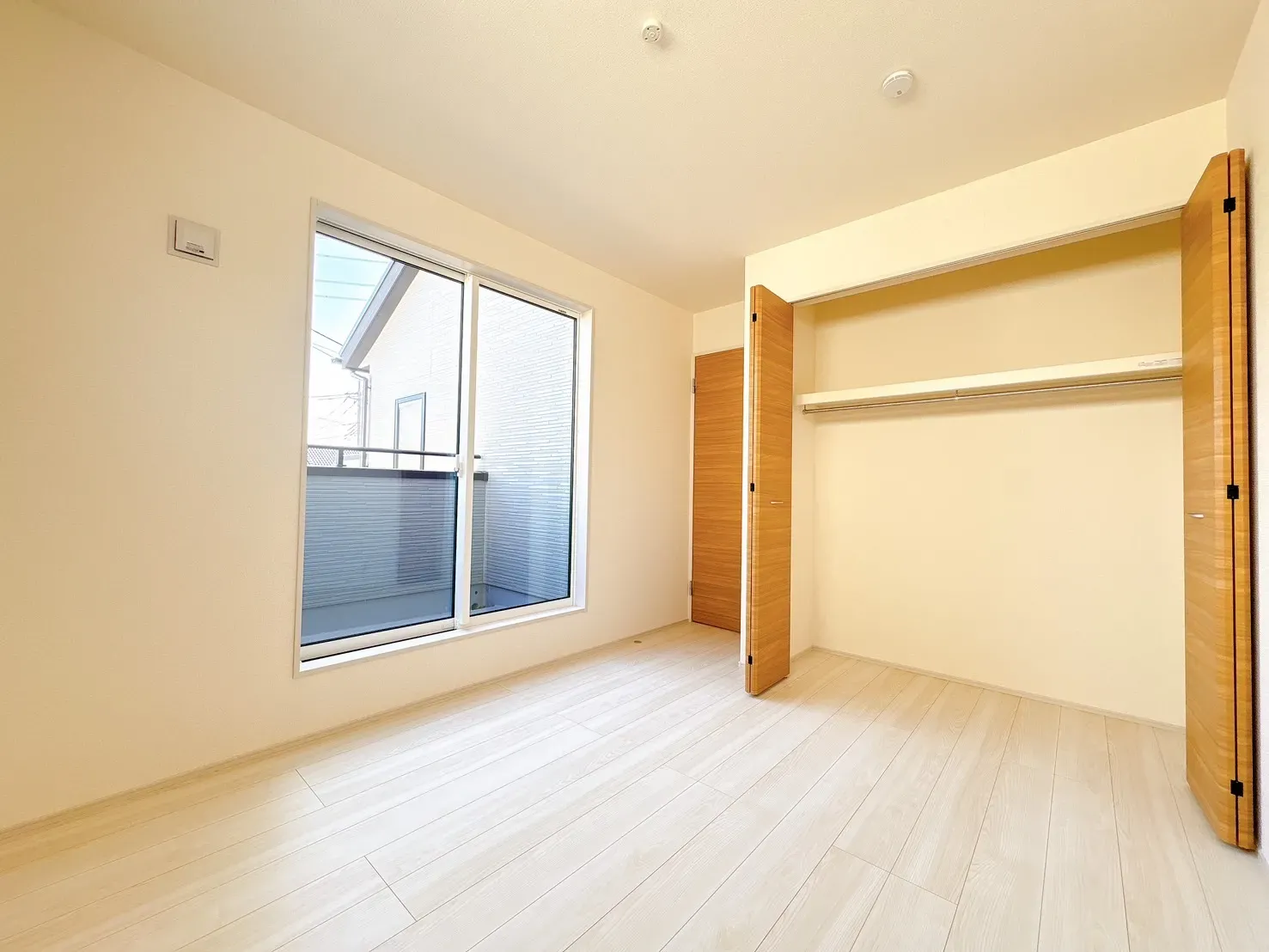 【洋室】使い勝手の良いサイズのお部屋です!