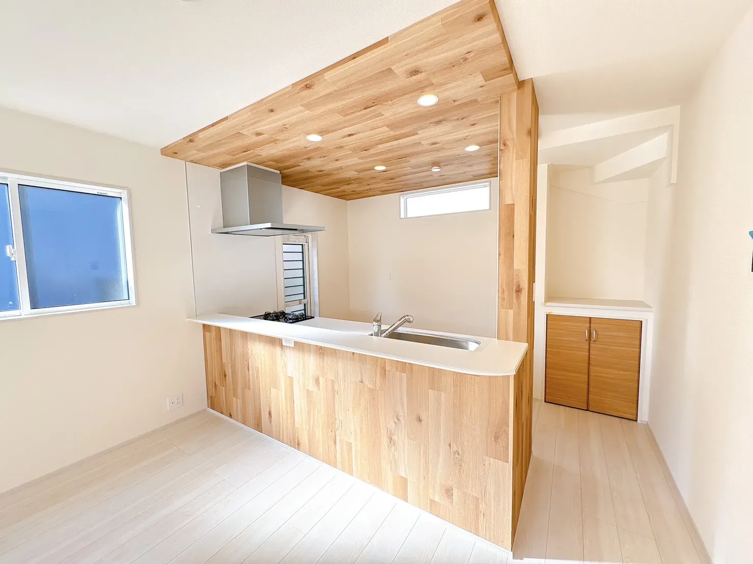 【ポップアップ天井】ポップアップ天井で明るくおしゃれを演出♪