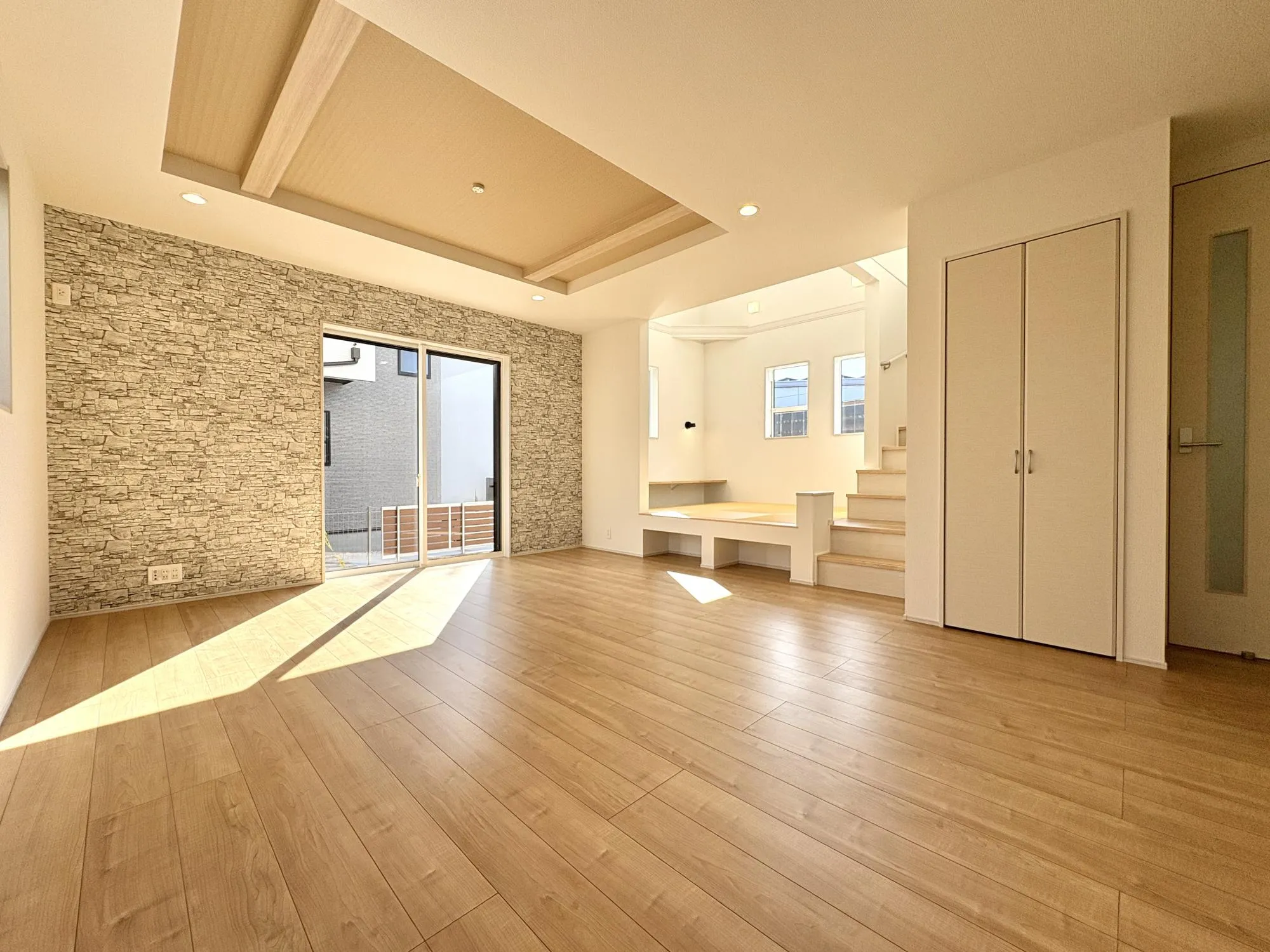 【9号棟/マルチスキップ含むLDK(21.5帖)】