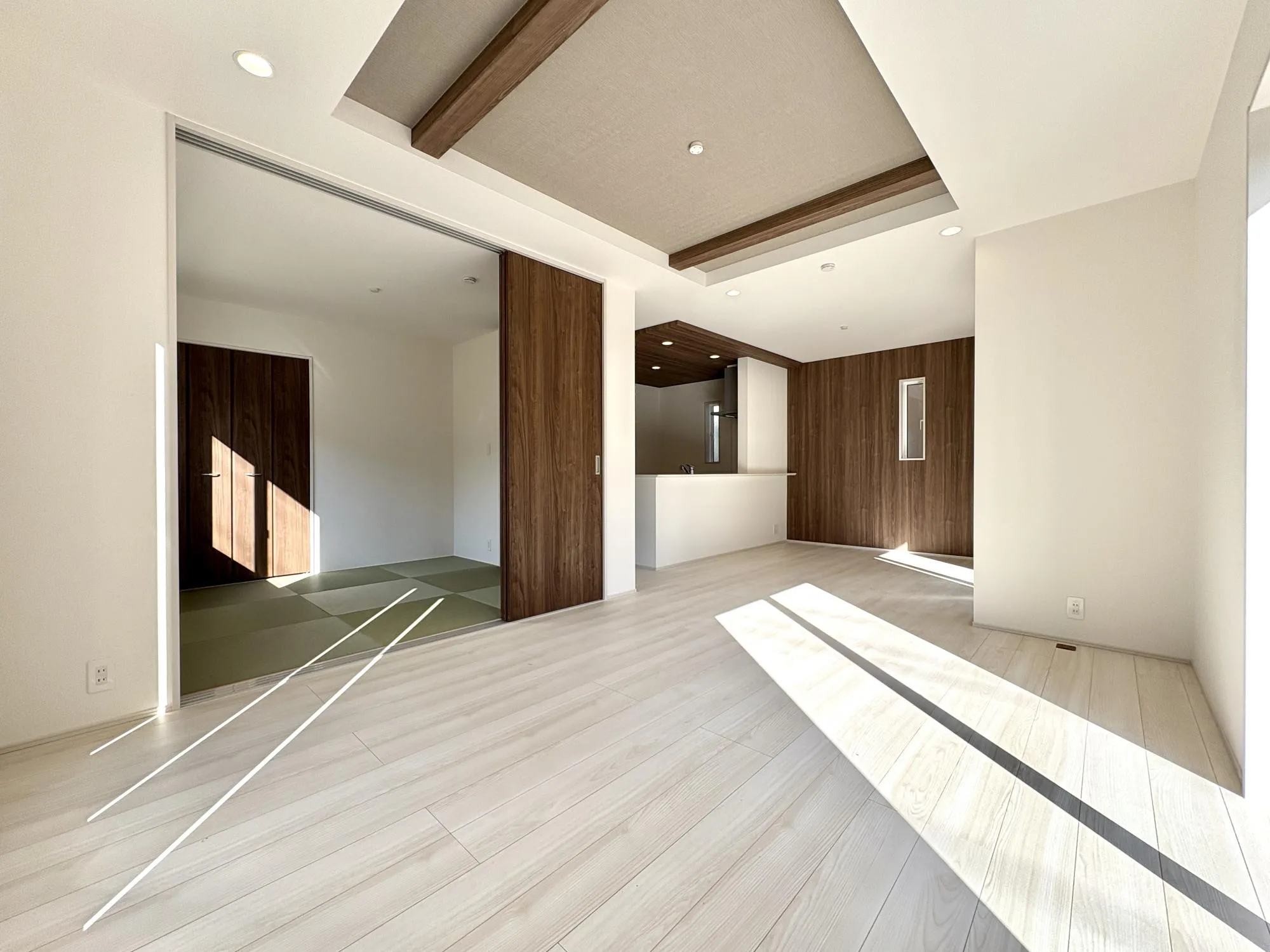 【10号棟/LDK(17.62帖)】