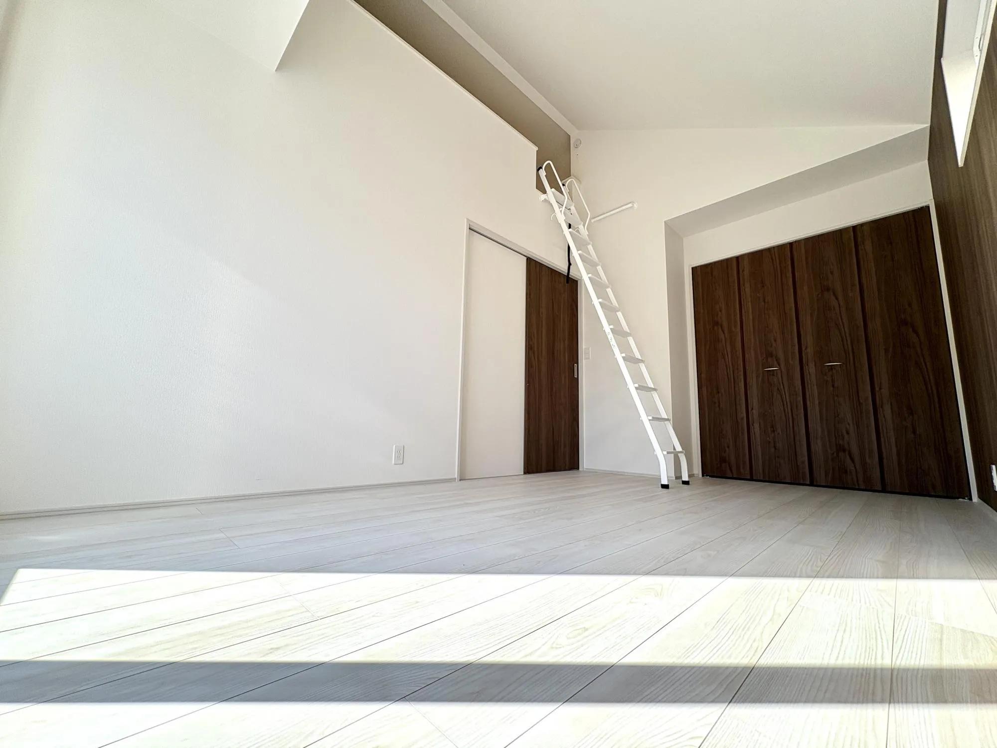 【10号棟/洋室(7.25帖)】