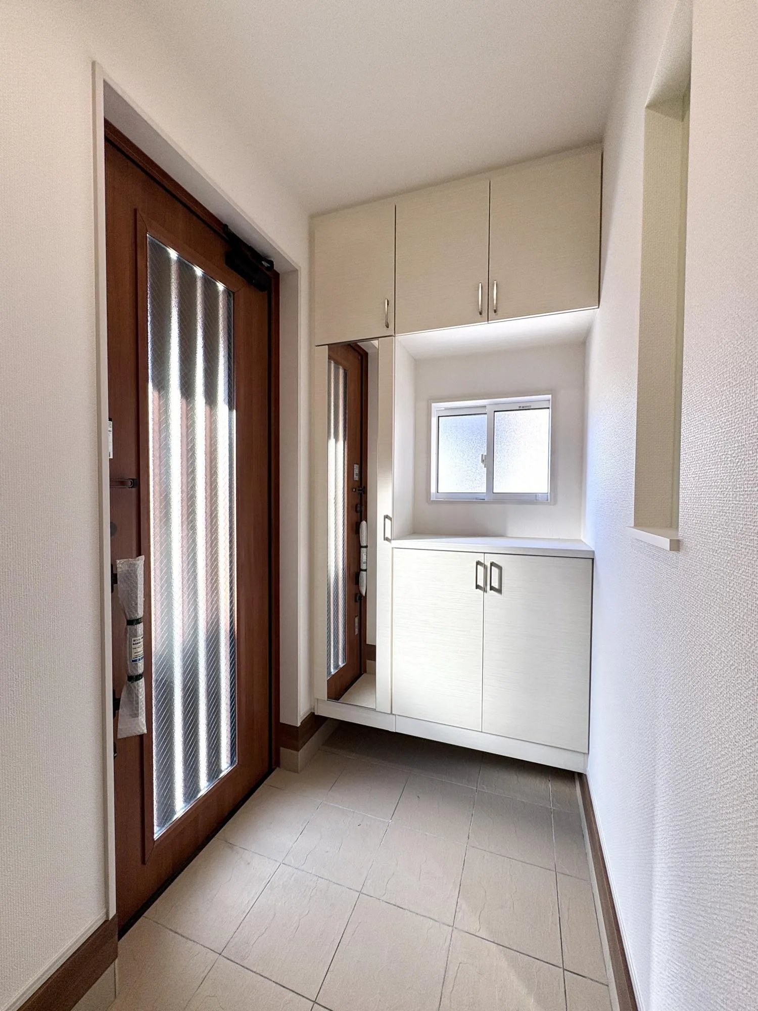 【11号棟/玄関】