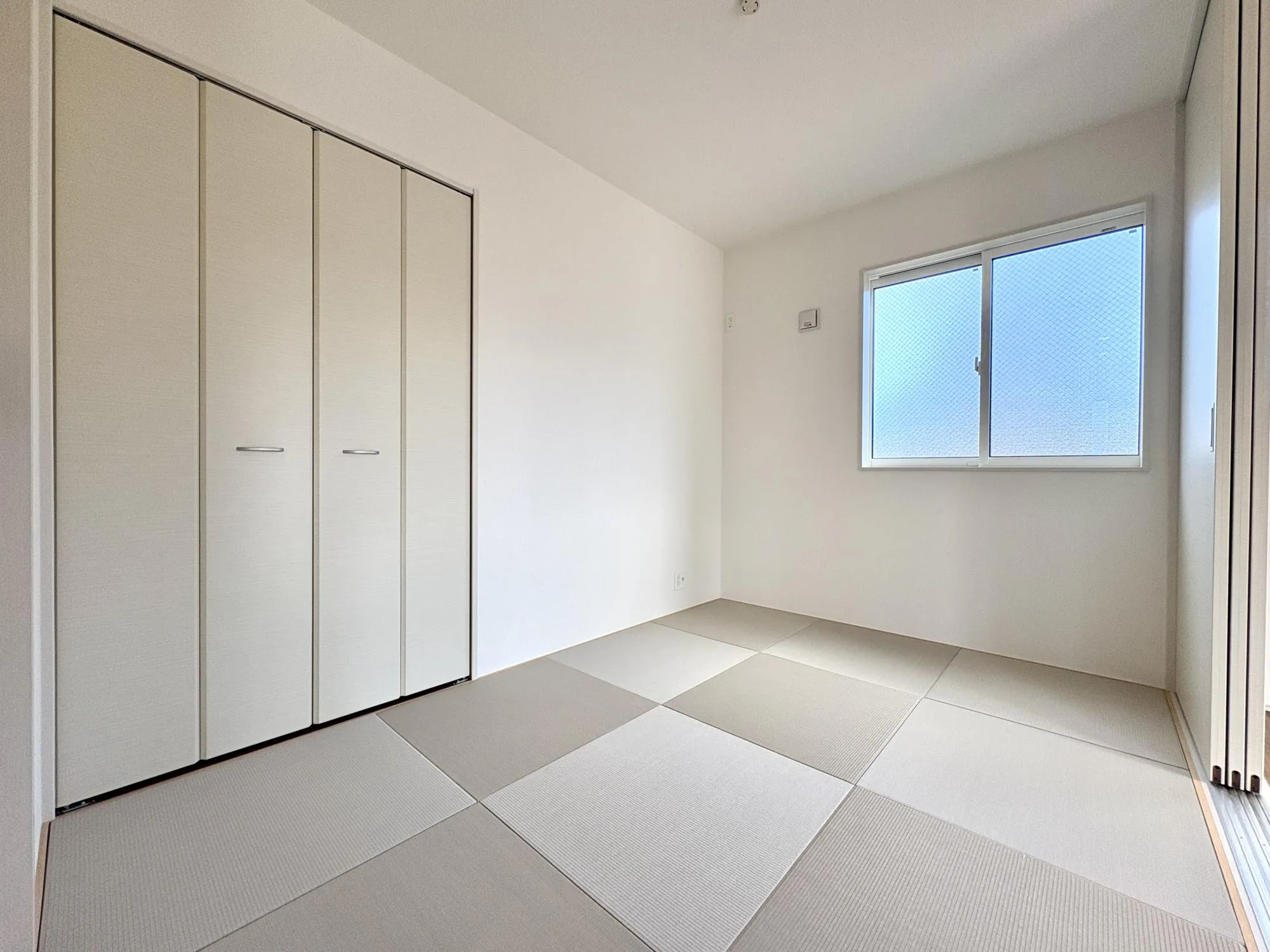 【18号棟/和室(4.37帖)】