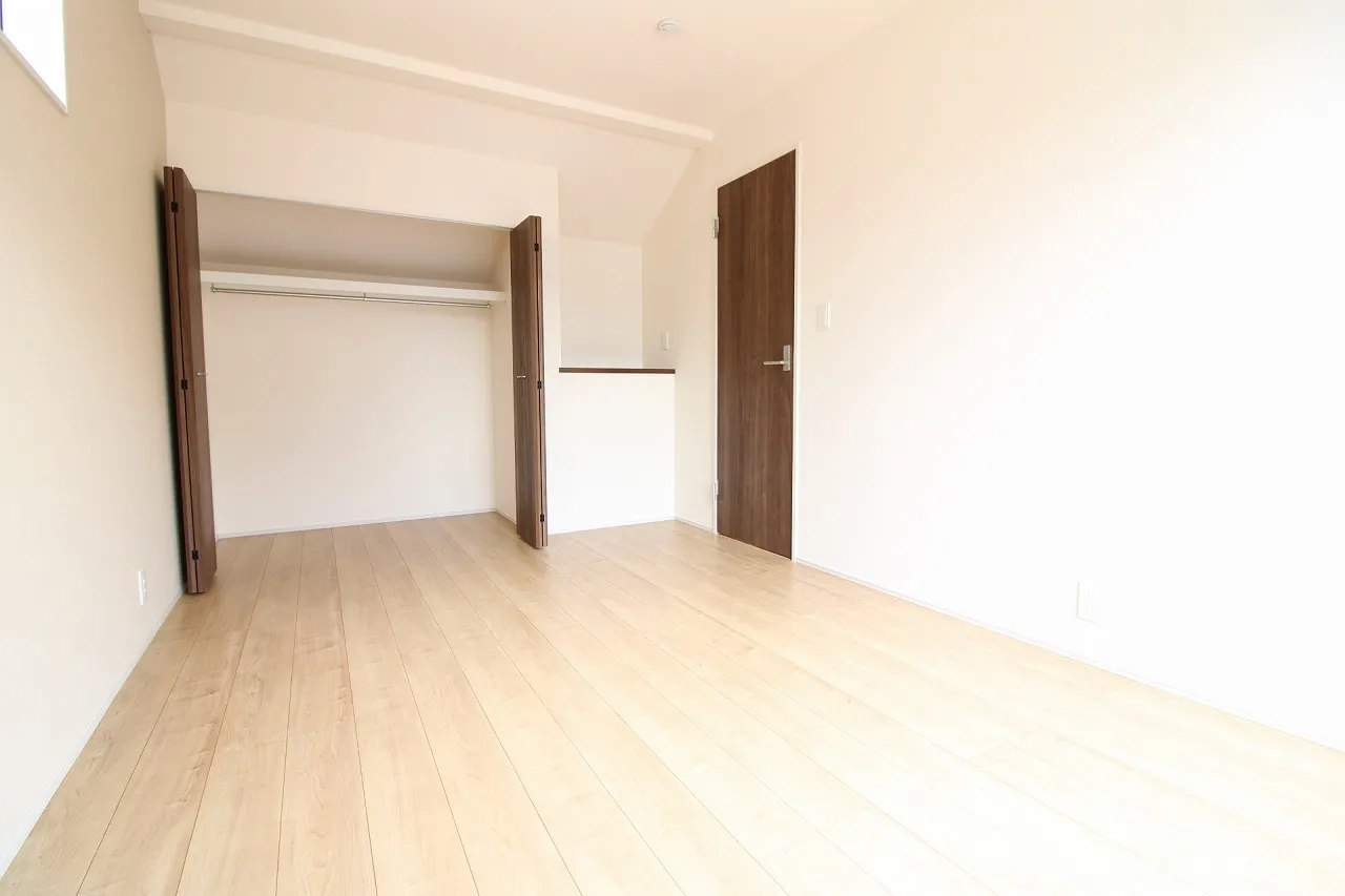 2号棟 7.0帖洋室(2025年11月撮影)