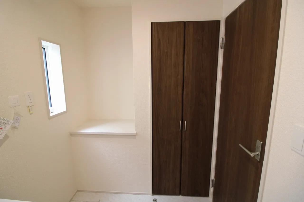 4号棟 洗面室(2025年11月撮影)