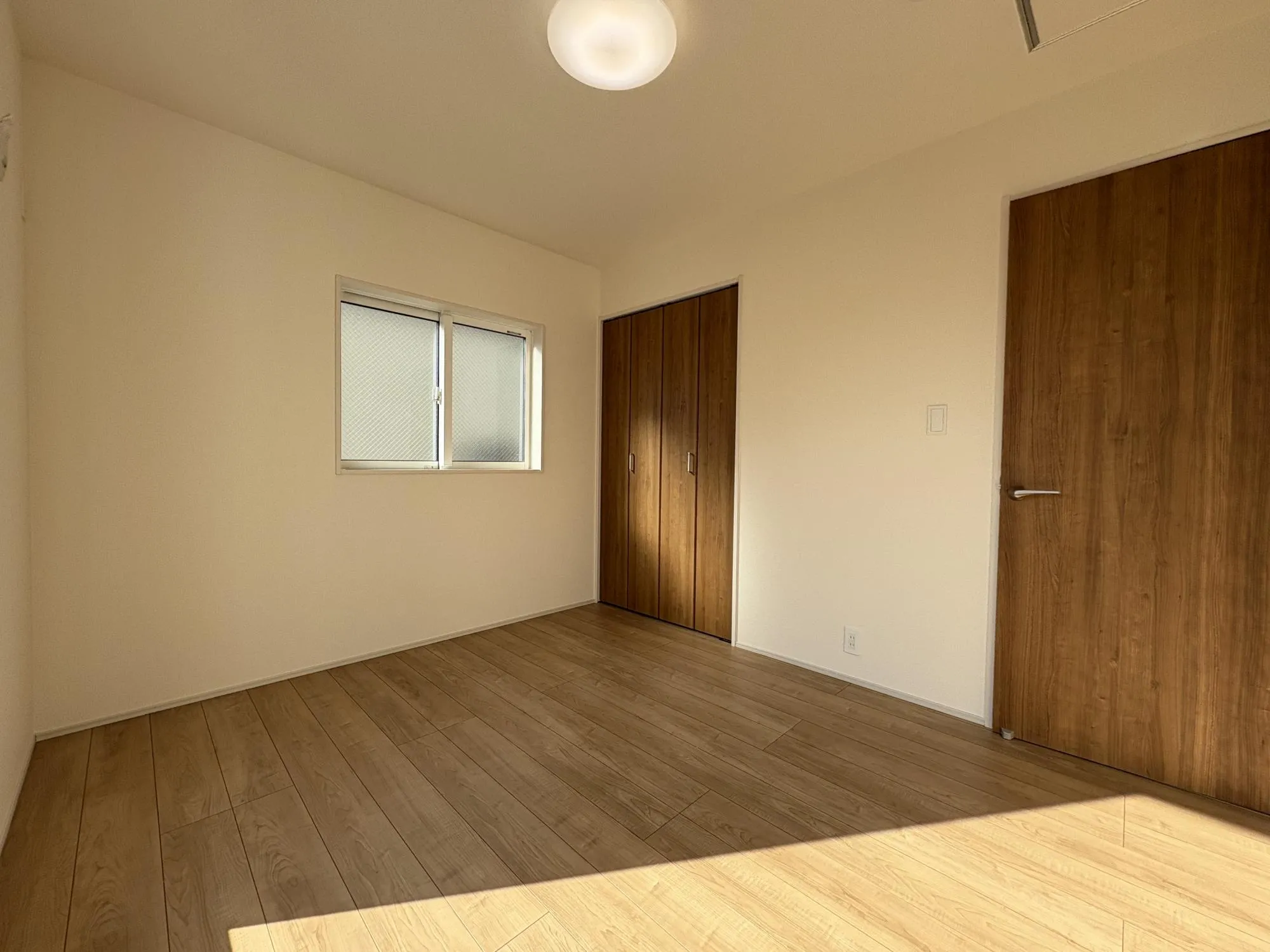 押し入れの居室も!季節ものも収納しやすく便利です♪