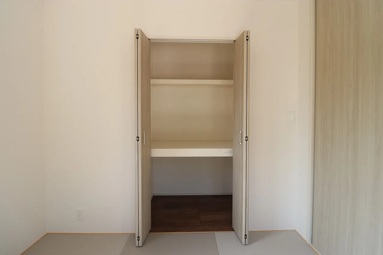 ①号棟　和室収納