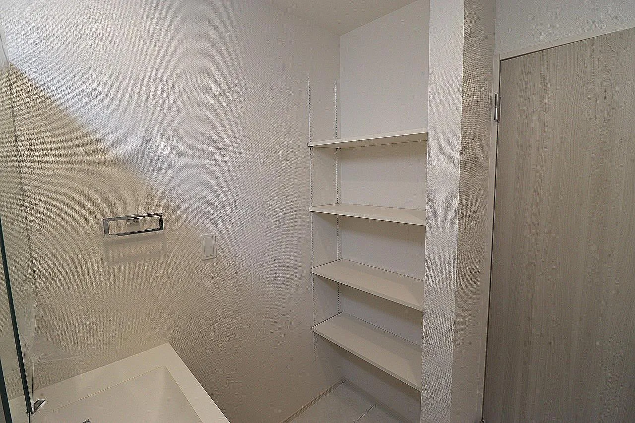 ①号棟　洗面所収納