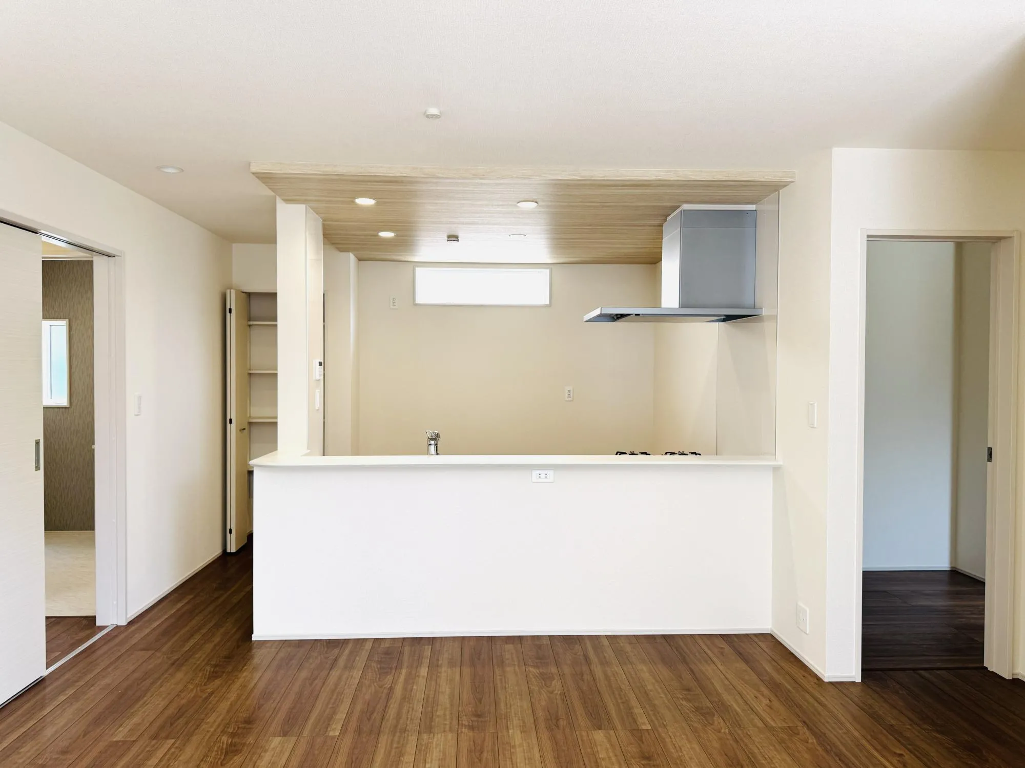 【リビングダイニング】