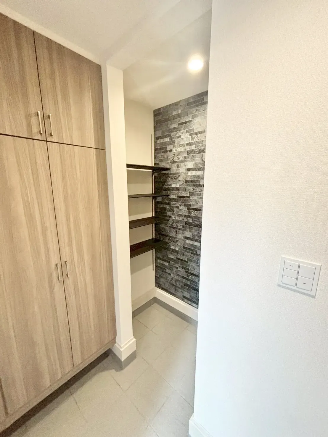 【玄関土間収納 | 4号棟】