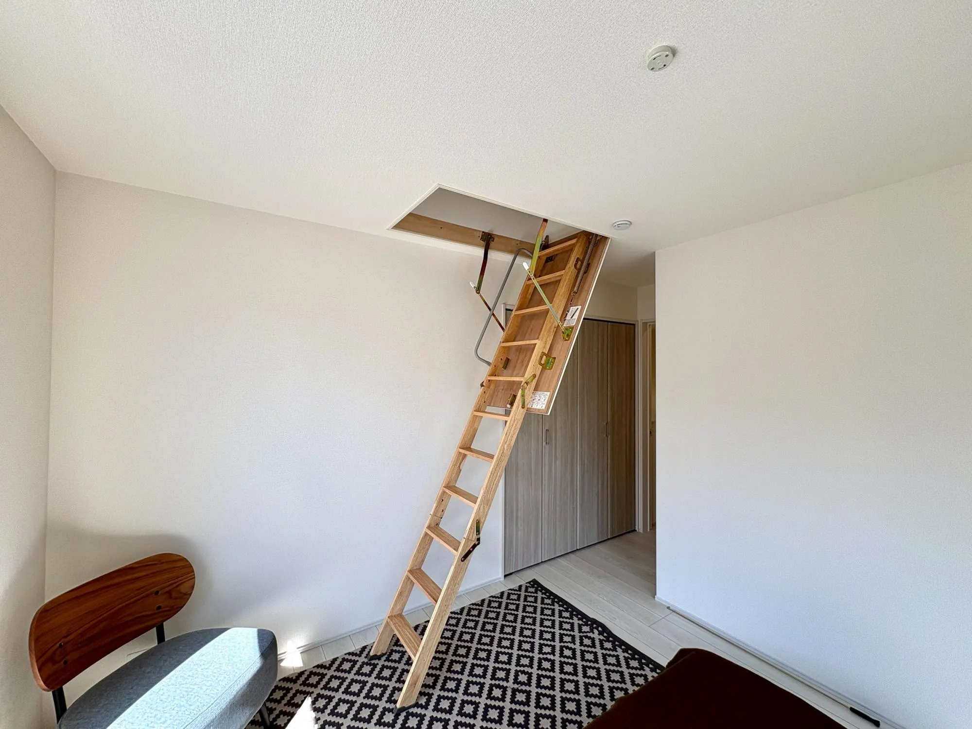 【1号棟】小屋裏収納