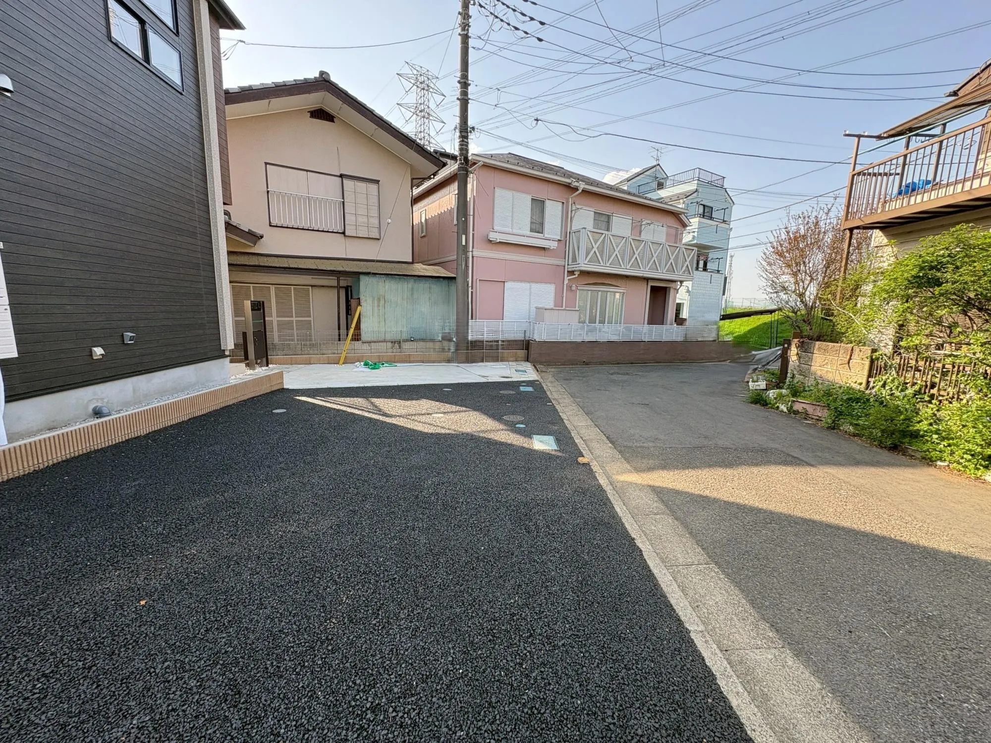 流行に左右されず、将来にわたって価値が継続する「上質」な佇まい。おしゃれな雰囲気や自然の潤い、親しみやすさといった暮らしを豊かにしてくれる住空間です。