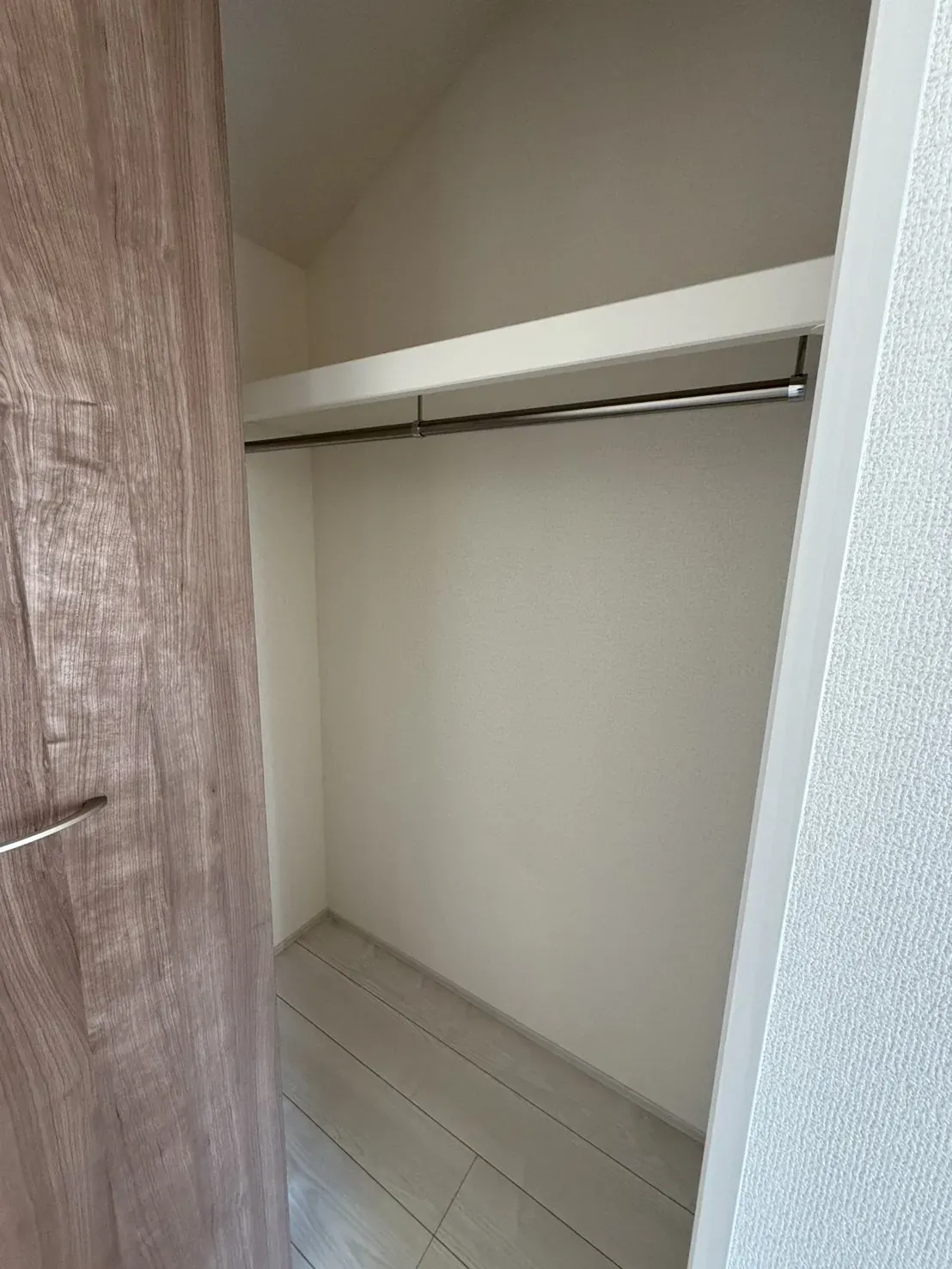 2階11帖洋室クローゼット
